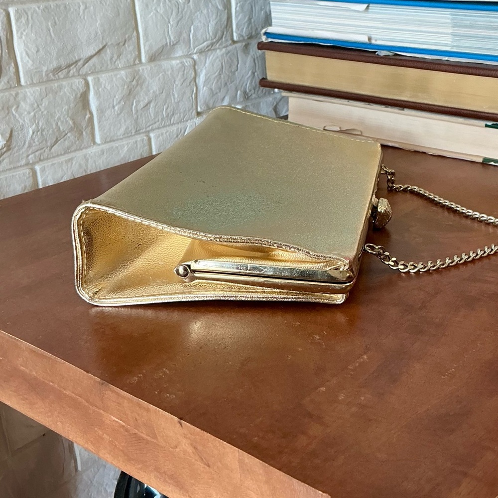 Vintage Gold Metallic Structured Evening Clutch Bag Chain Strap + Clasp Closure - Picture 10 of 13